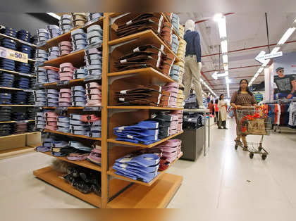 NUMERO UNO Slim Fit Men Cream Trousers - Buy NUMERO UNO Slim Fit Men Cream  Trousers Online at Best Prices in India | Flipkart.com