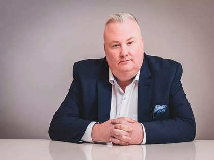 Stephen Nolan issues apology amid allegations of explicit photo sharing