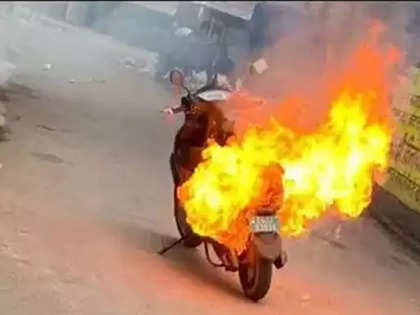 17-year-old steals delivery bike and sets it on fire in Dubai