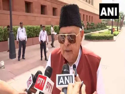 "Only thing missing...": NC chief Farooq Abdullah endorses women's quota Bill with rider