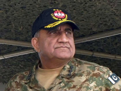 Qamar Bajwa takes over as Pakistan army chief; promises to improve LoC tension