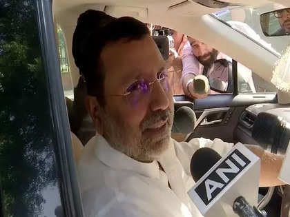 All MPs of country should stand against Mahuaji's corruption: Nishikant Dubey