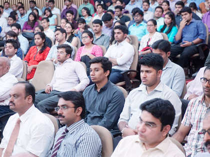 Institute of Management Technology announces 199 seats under Students Exchange Program
