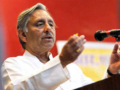 Congress leader Mani Shankar Aiyar accuses Government of playing vote bank politics