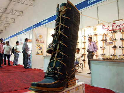 Budget 2015: Sub-Rs 1,000 leather shoes to be 2-3% cheaper