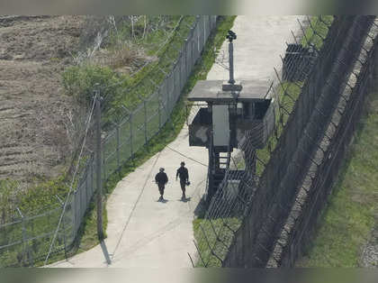 Seoul fires warning shots as N. Korean soldiers cross border again