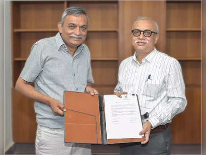 Prof Ashok Banerjee assumes charge as new director, IIM Udaipur