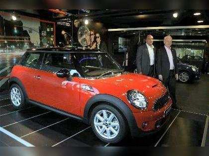 Luxury car maker BMW aims to sell 300 units of  newly launched Mini this year
