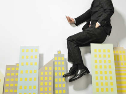 Companies' clampdown on office space in 2012 results to 1 lakh fewer white-collar jobs