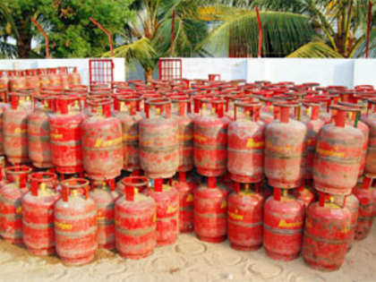 Subsidised LPG for mid-day meal: HRD ministry to move Finance Ministry