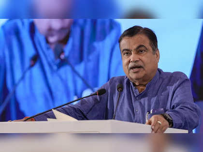 Cong amended Constitution 80 times during its rule, says Gadkari; accuses Oppn of misleading people