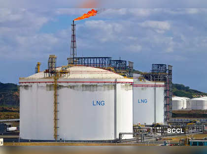 LNG importers rush to buy spot cargoes as price hits 3-year low