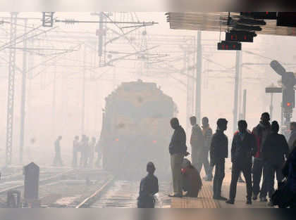 Dense fog likely to continue in North India