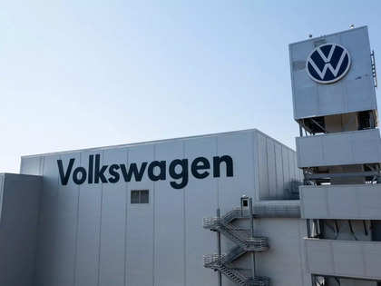 'Money and roads' make Volkswagen think premium for India