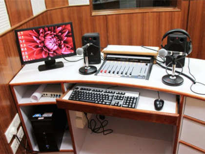 DU developing working module for community radios in India