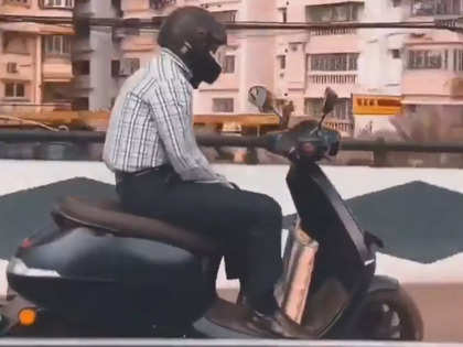 Rider drives Ola scooter on 'autopilot': Bhavish says thinking of charging a fee for 'cruise control'