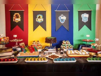 Harry Potter-themed party on Halloween: Decorations, food, activities, attire