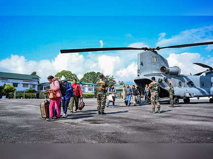 IAF evacuates 461 more tourists from North Sikkim