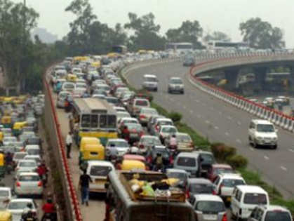 Delhi-Noida-Direct flyway toll hike rolled back