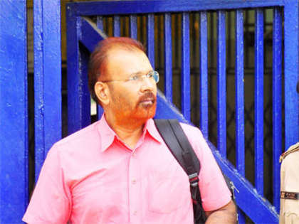 Gujarat's 'encounter cop' DG Vanzara retires in jail