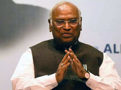 BJP has 'rotten thoughts', it believes in 'batenge to katenge': Mallikarjun Kharge