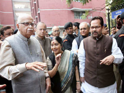 Does Advani agree with Sushma on Modi issue: Digvijaya