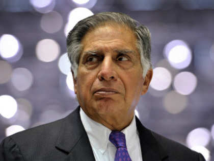 Ratan Tata apologises to Prime Minister Manmohan Singh, says Financial Times report completely untrue