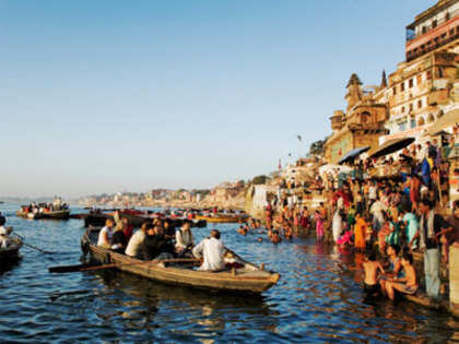 Economic Survey 2013: Image change needed for Indian tourism sector