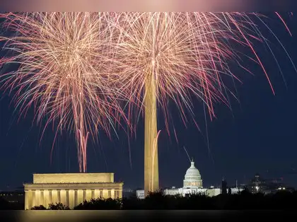 Fireworks Near Me: Washington gears up for 4th of July 2025 celebrations, military parade and displays | Complete guide