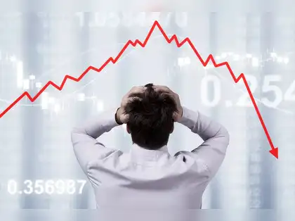 Investors lose Rs 5 lakh crore as Sensex plunges over 800 pts; key factors  behind today's selloff - The Economic Times