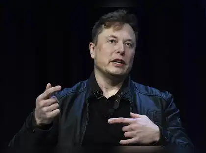 Jeff Bezos: Tesla and SpaceX CEO Elon Musk is now $100 billion richer than  Amazon founder Jeff Bezos - The Economic Times