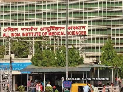 AIIMS emergency department admissions briefly disrupted as oxygen pipelines reorganized amid high demand