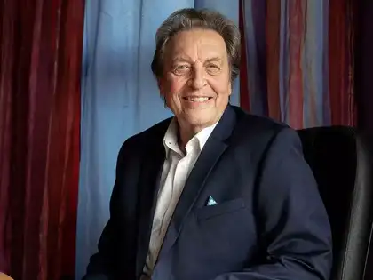 errol musk: Elon Musk's dad Errol welcomes 2nd child with his stepdaughter,  76-yr-old says 'on Earth to reproduce' - The Economic Times