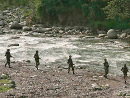 Pakistan troops violate ceasefire at Mendhar sector in Jammu and Kashmir