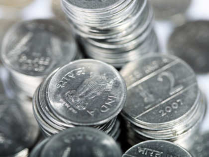 Rupee down 25 paise Vs dollar in early trade