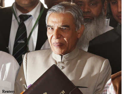Railway Budget 2013: Reduction in number of train accidents, says Bansal