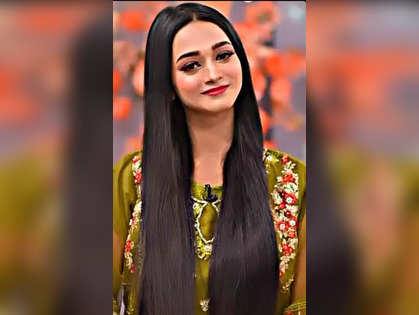 419px x 315px - Pakistani girl Ayesha lip-syncs to Future's popular song 'Mask Off' in a  new video, check out - The Economic Times