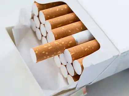 does brad pitt smoke cigarettes Brad Pitt In BABYLON Smoking Honeyrose Herbal Prop Cigarettes – News –
