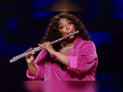 Lizzo performs with antique 200-year-old flute once owned by James Madison