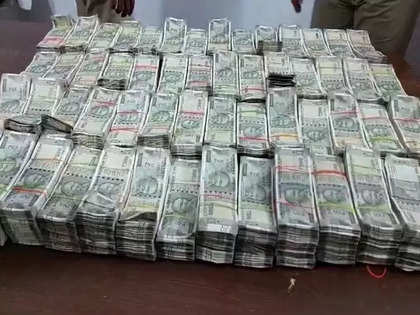 Rs 4 cr cash seized from three persons suspected to be supporters of BJP candidate in Tamil Nadu