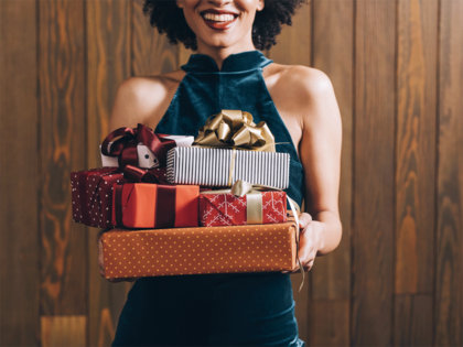 Gifting shares to family members | dns accountants