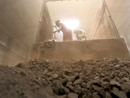 Experts call for more exploration of rare earth sector