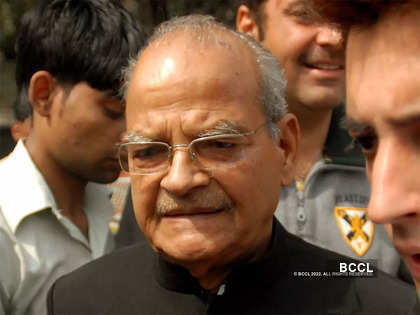 Veteran Congress leader Pandit Sukh Ram, 95, passes away