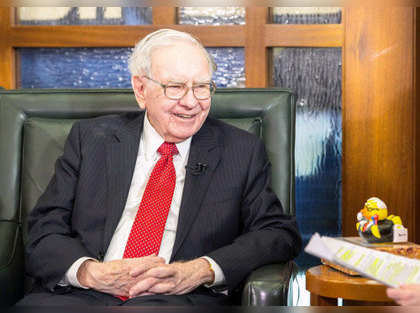 Private lunch with Warren Buffett goes to highest bidder for $3.4mn