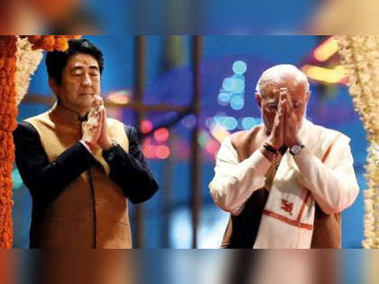 PM Modi backed Abe's gesture to Manmohan Singh, ensured 'No Objection' on time