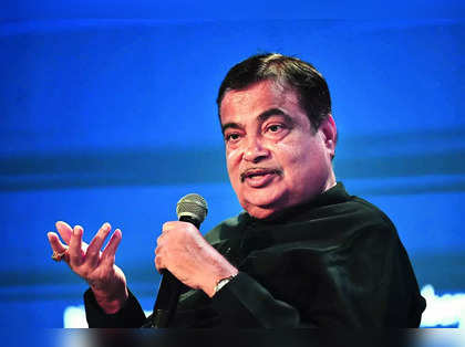 Stop functioning like a political party, Gadkari tells Indian Road Congress