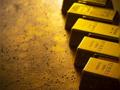 Gold flat as investors seek direction from U.S. inflation data