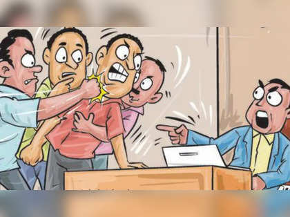 Does your boss shout at you for no reason? Mumbai entrepreneur gives tips to deal with bully bosses