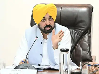 AAP MPs' merger with BJP: Punjab CM says meeting president on May 5 - The  Economic Times
