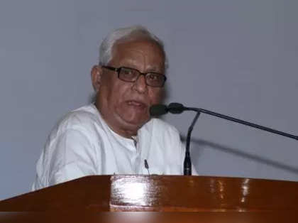 Buddhadeb Bhattacharya: Ex-West Bengal CM Buddhadeb Bhattacharya remains  critical - The Economic Times